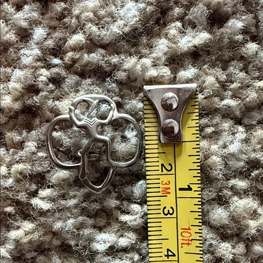 Vintage Girl Scouts Brownie Pin Brooch Jewelry